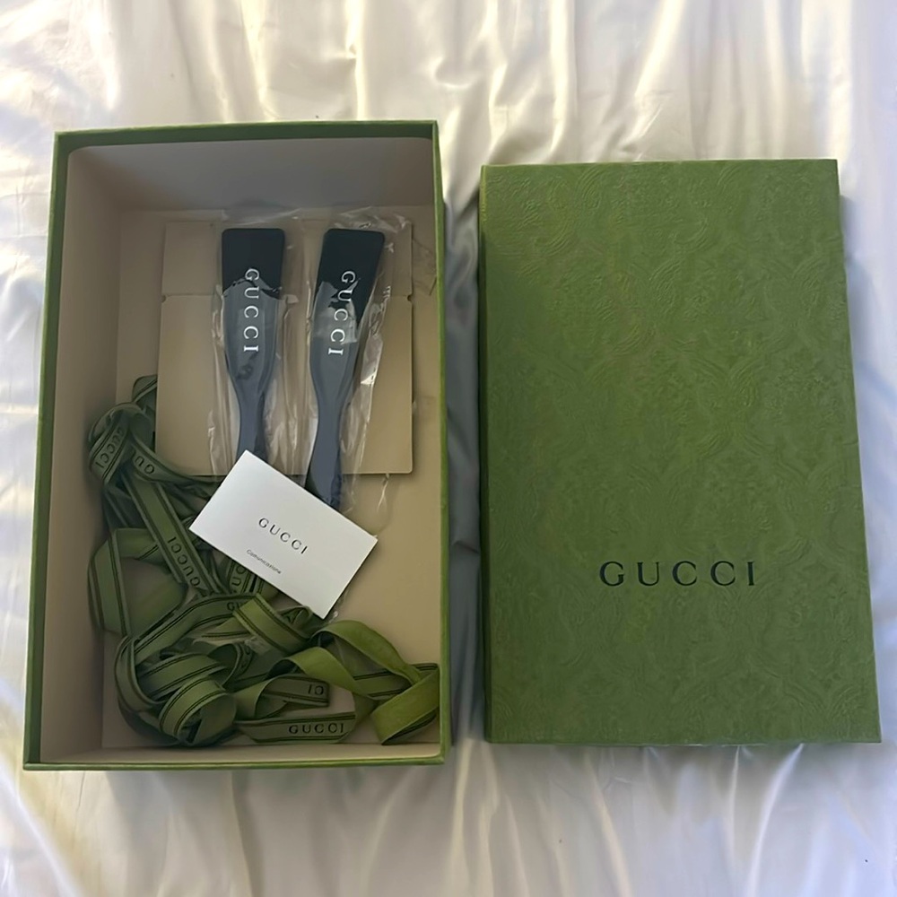 Authentic Gucci Shoe Box w/shoe horn